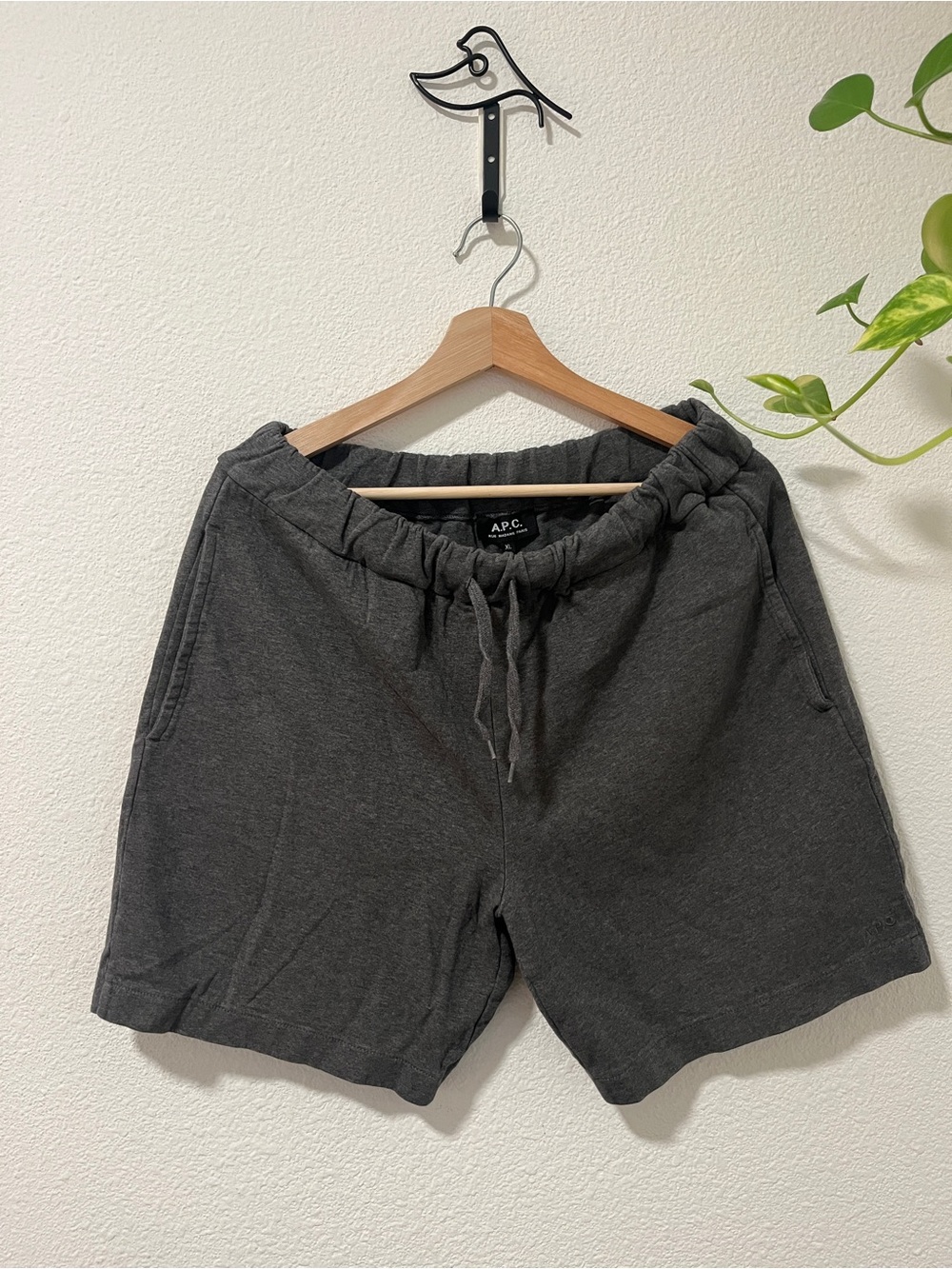 A.P.C. Men’s Charcoal Drawstring Shorts sz XL